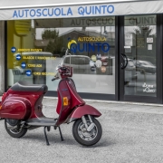 Chi pilota scooter 50cc necessita di patente AM o superiore